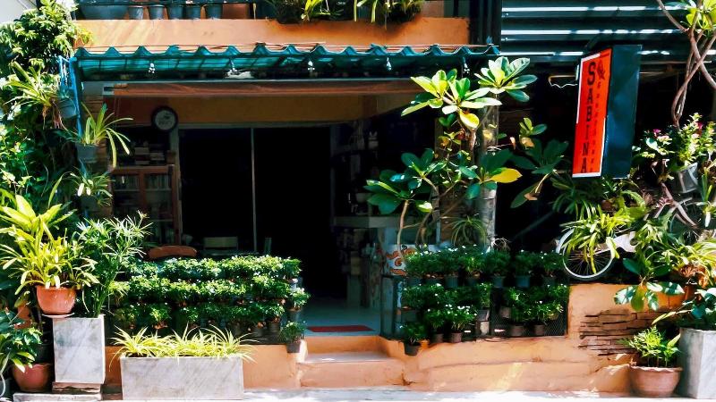 تختخواب و صبحانه Sabina Guesthouse Kamala