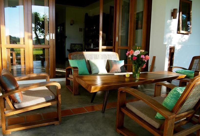 تختخواب و صبحانه Villa Albizia In Chiang Mai
