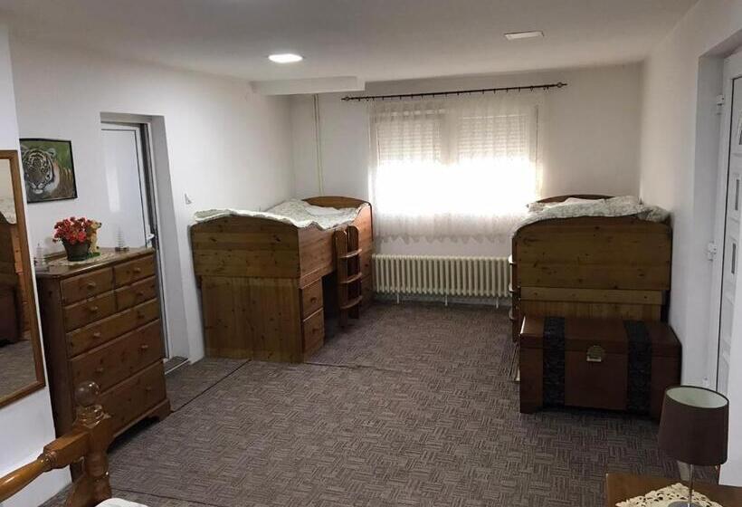 تختخواب و صبحانه Villa Lola & Nikola