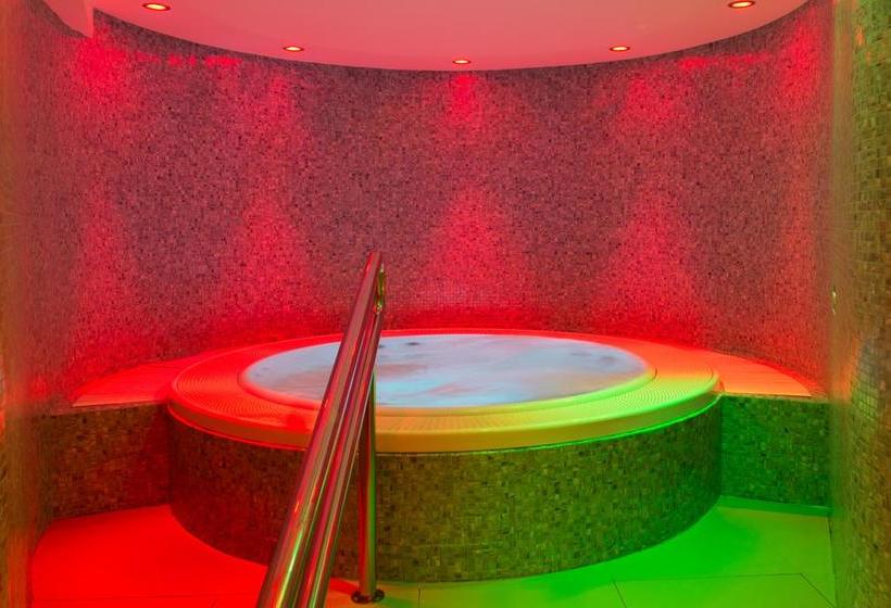 Domina Hotel Novosibirsk