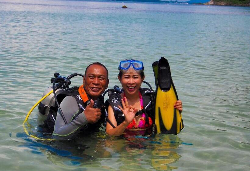 Green Bay Samed Resort