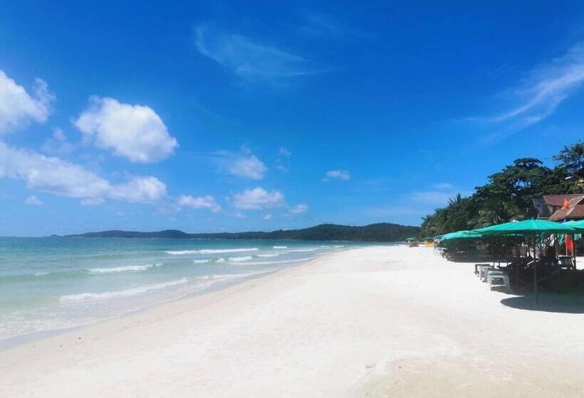 Green Bay Samed Resort