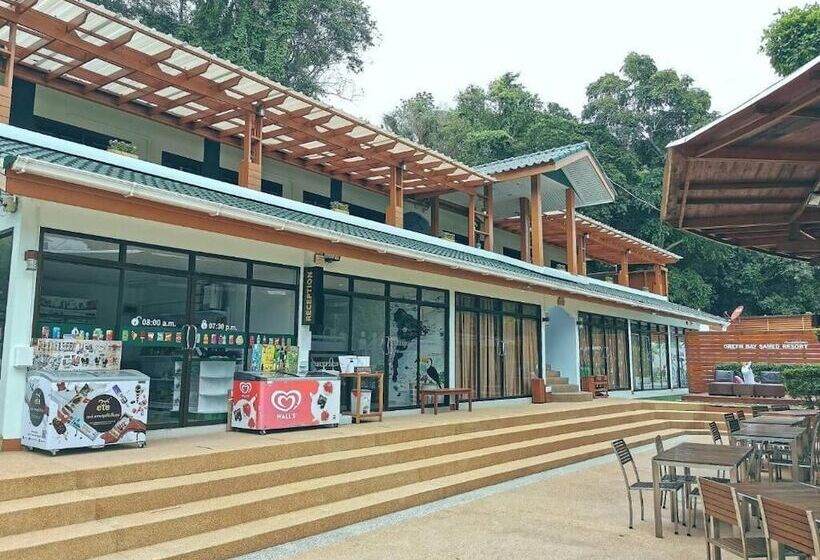 Green Bay Samed Resort