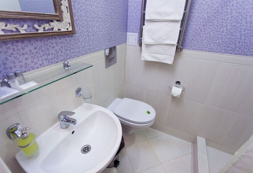 هتل Alex Residence