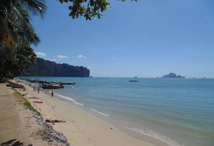 فندق Aonang Cliff Mountain New Resort