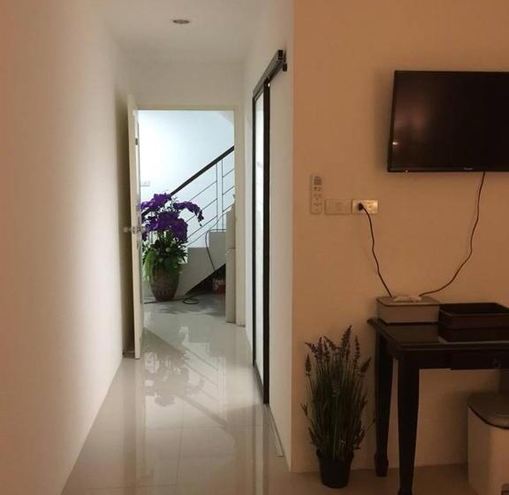 호텔 Baba Guest House