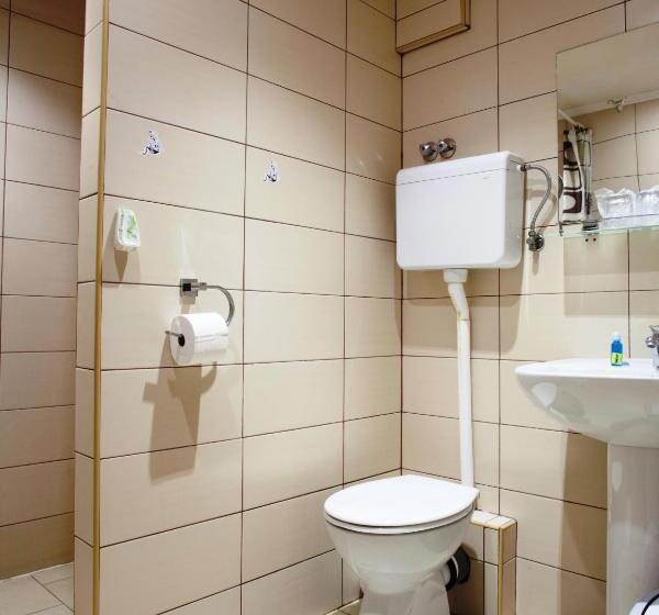 فندق B&b Stadion