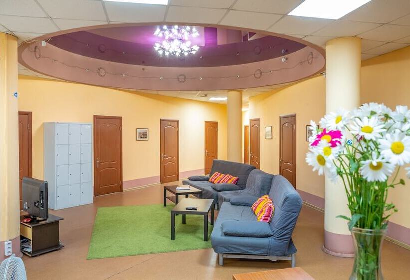 فندق Bugrov Hostel