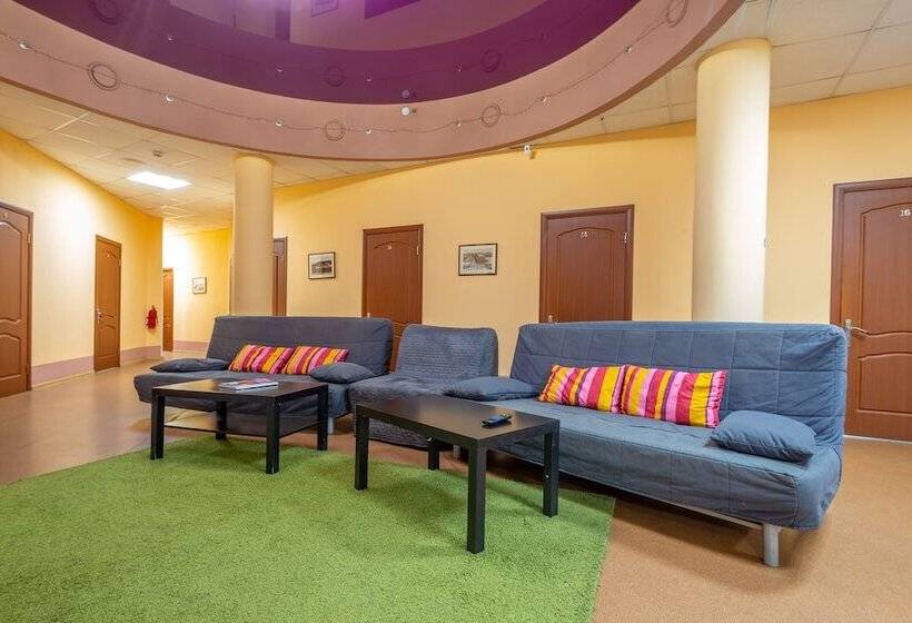 فندق Bugrov Hostel