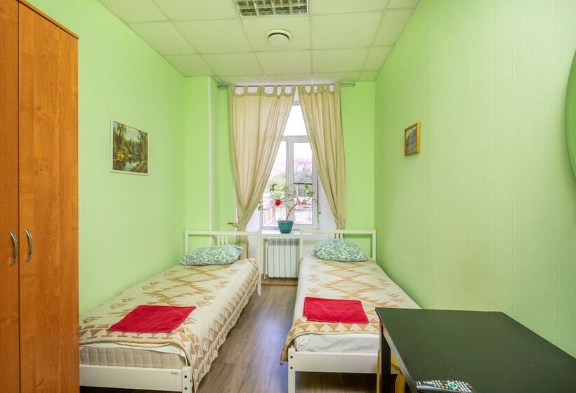 فندق Bugrov Hostel