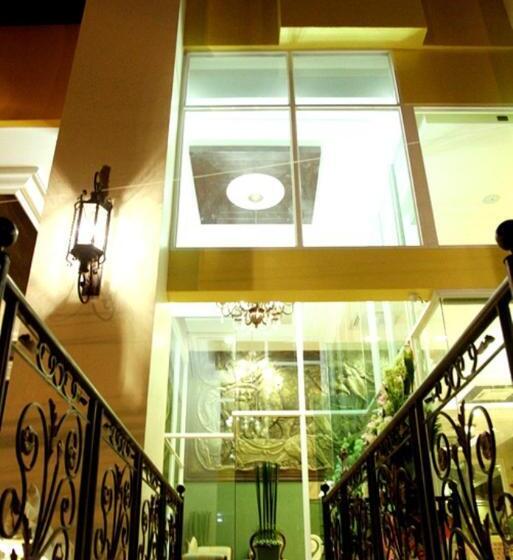 هتل Chour Palace