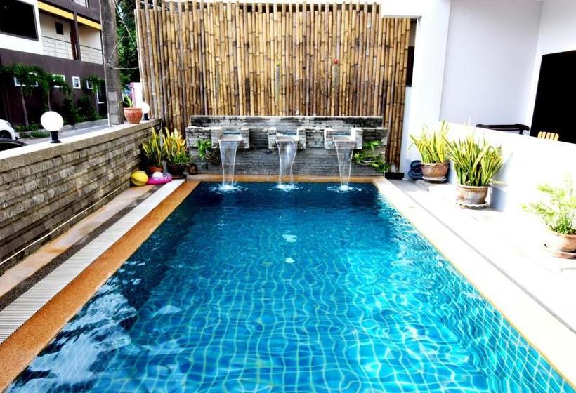 هتل Deng S Kamala Beach Guesthouse