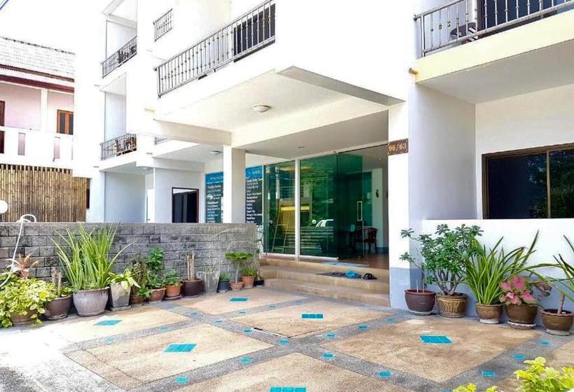 Отель Deng S Kamala Beach Guesthouse