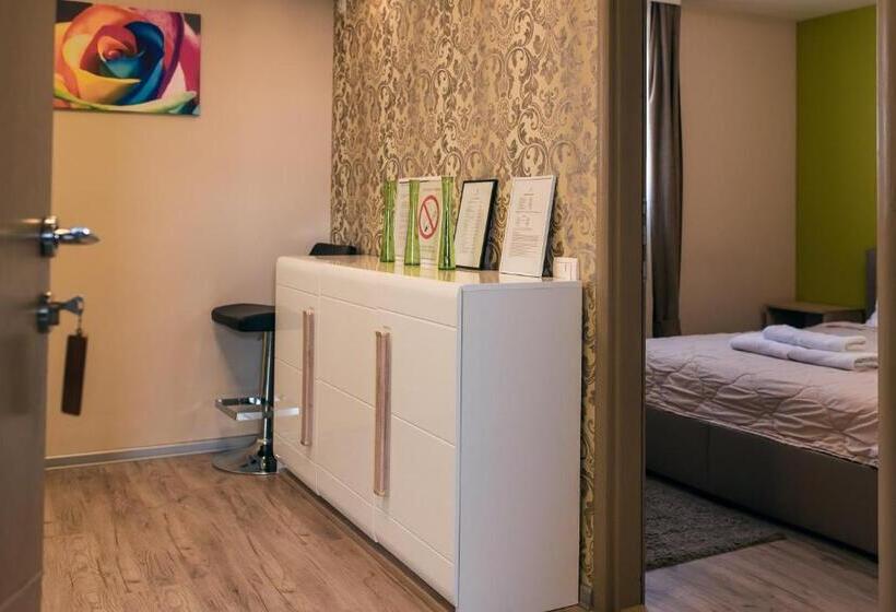 هتل Euforia Lounge