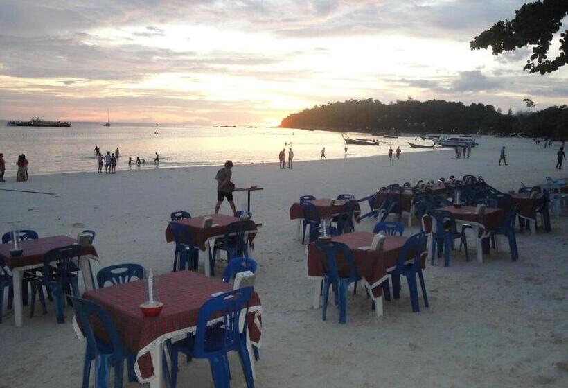 בית מלון כפרי Family Song Koh Lipe