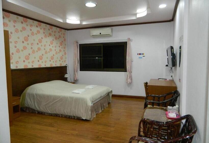 Отель Garden Place