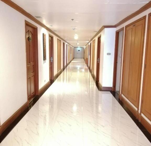 בית מלון כפרי Green World Palace