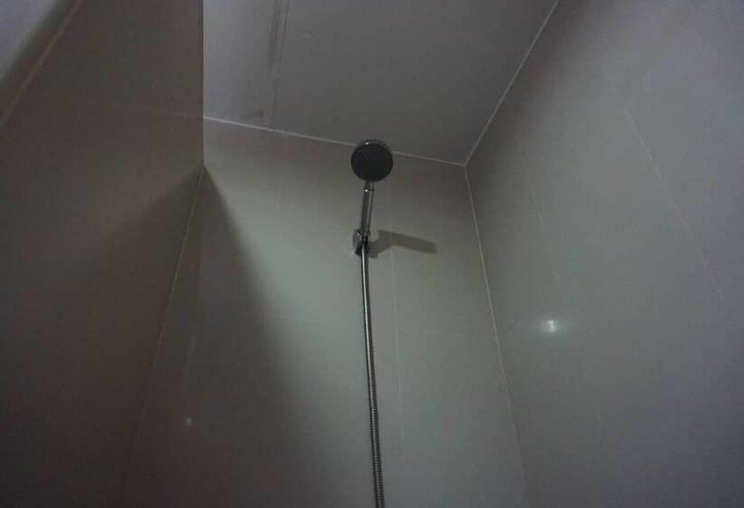 בית מלון כפרי Green World Palace