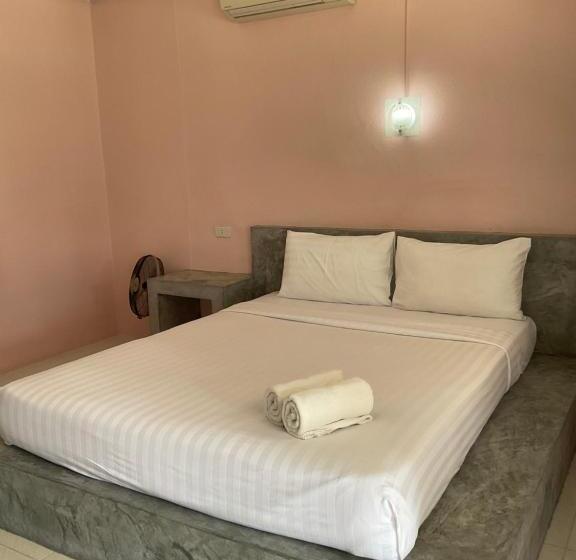 فندق Island Spa Resort