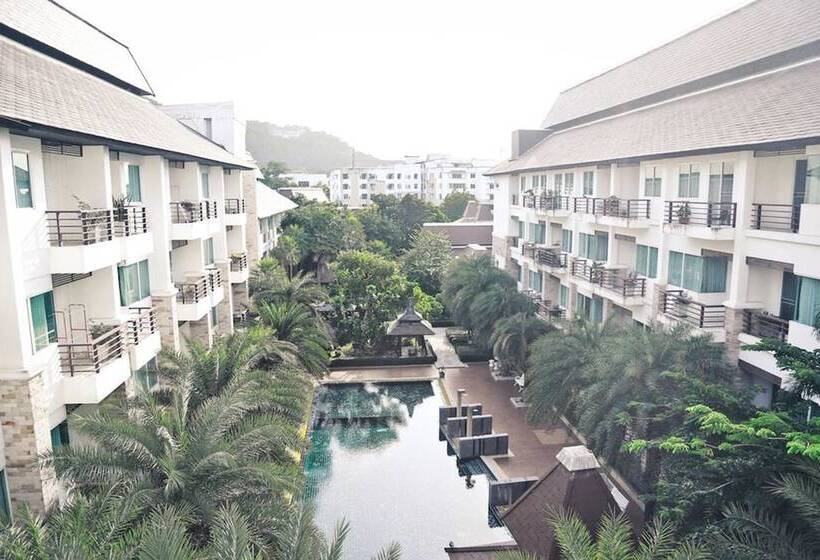 هتل Karabuning Resort And Residence