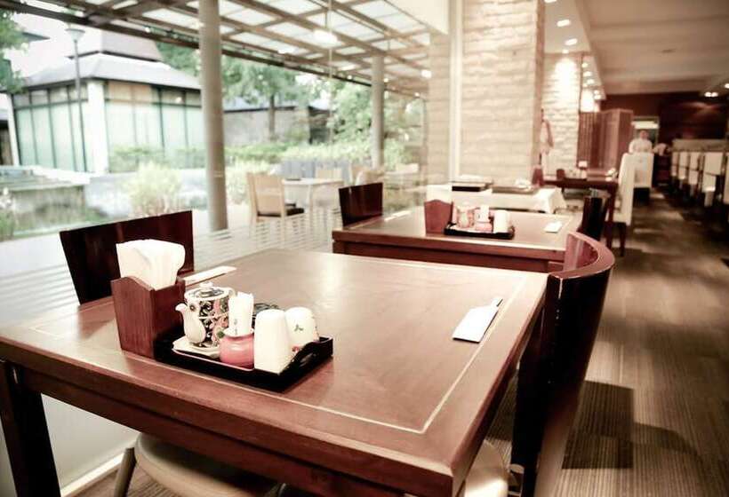 هتل Karabuning Resort And Residence