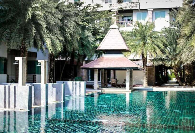 هتل Karabuning Resort And Residence