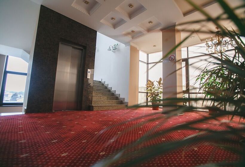 호텔 Kavkazskaya Plennitsa