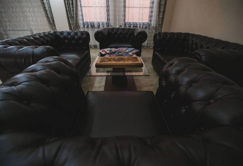 호텔 Kavkazskaya Plennitsa