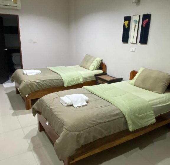 호텔 Klang Muang River Home