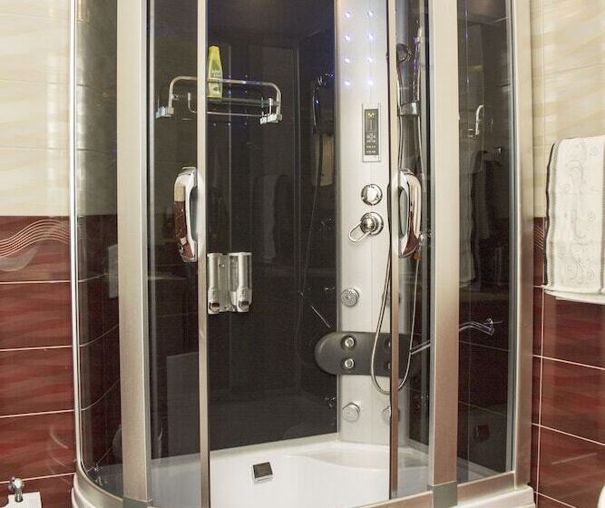 هتل La Familia Residence