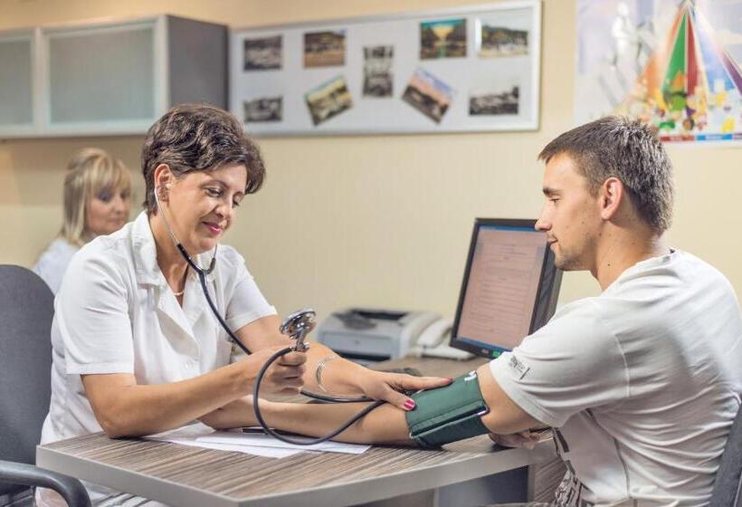 هتل Medical And Spa Centre Merkur