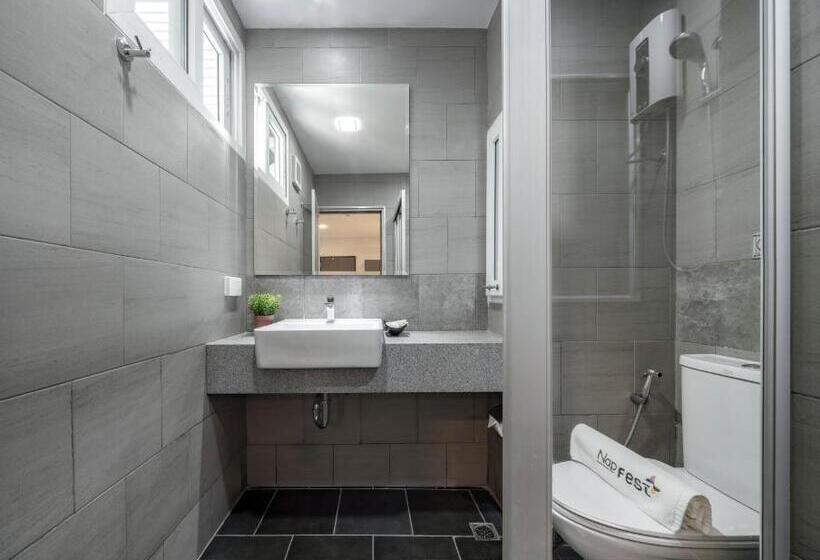 Отель Nap In Fest