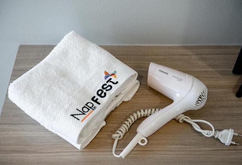 Отель Nap In Fest