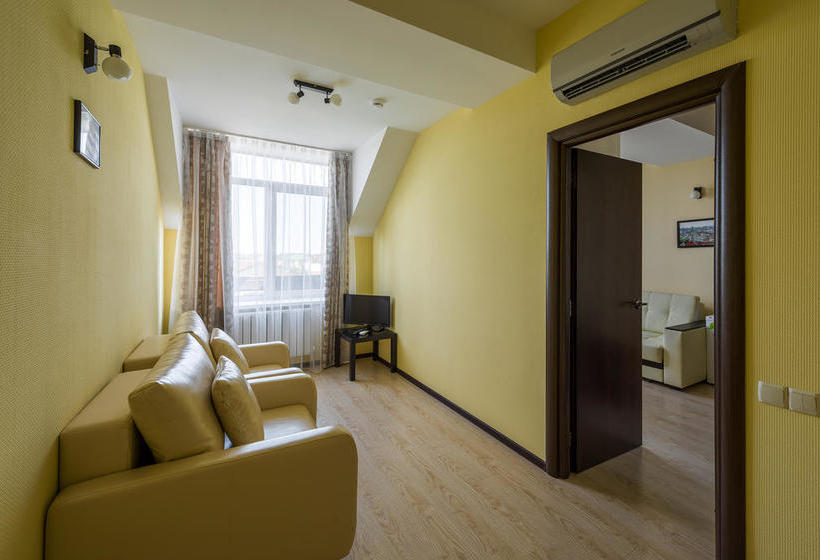 هتل Nemetskiy Dvorik