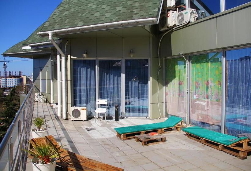 هتل Hostel Papa Na Dache