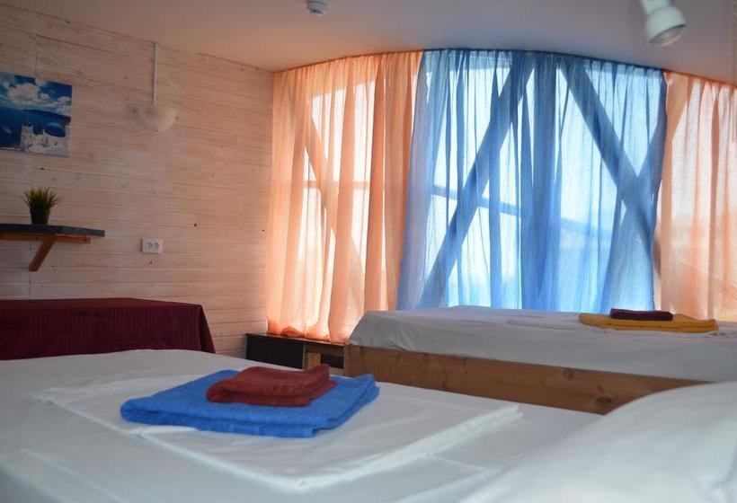 هتل Hostel Papa Na Dache