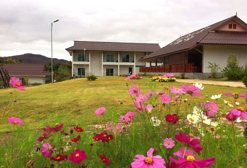 בית מלון כפרי Phu Pai Kaew Resort