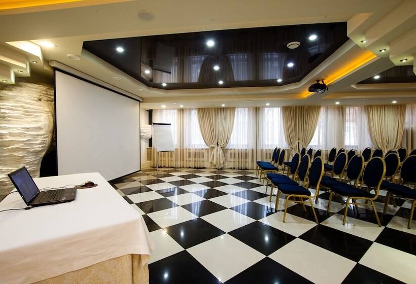 هتل Plaza Boutique