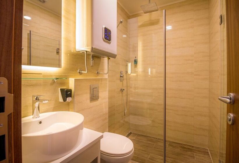 هتل Privilege Suites By Central Park