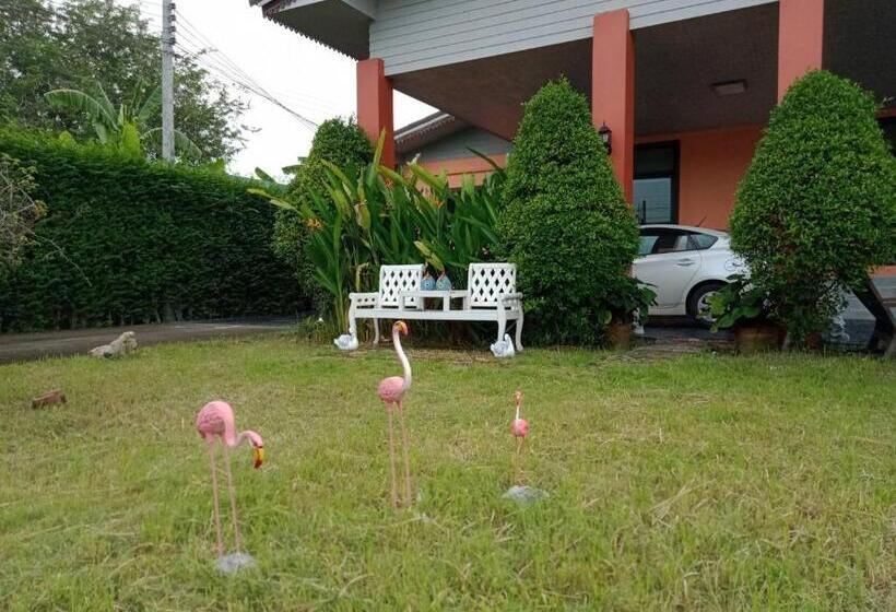 Отель Qg Resort