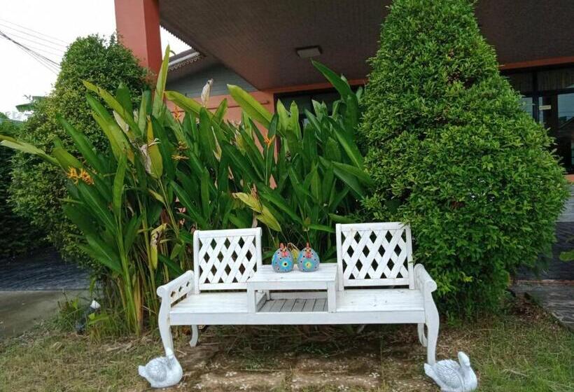 Отель Qg Resort