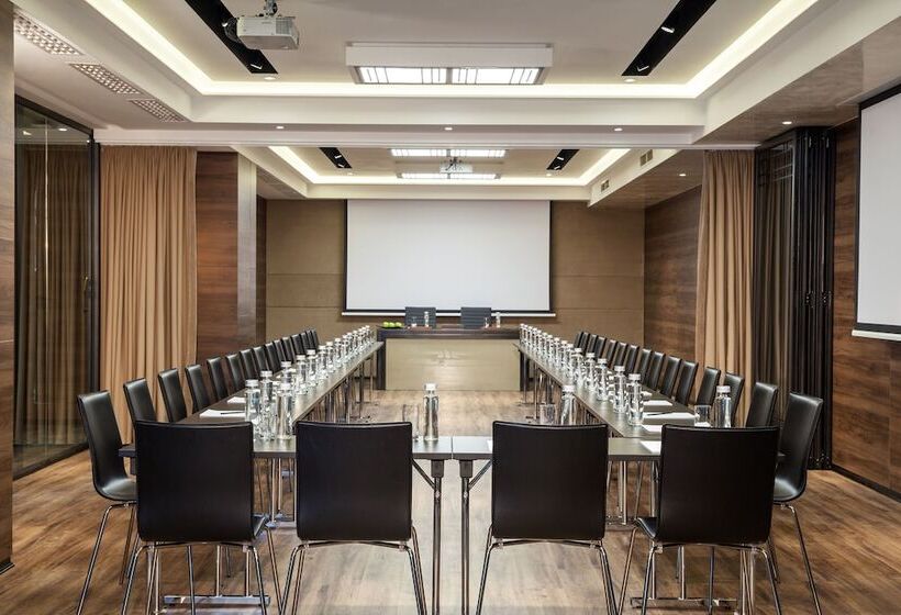 Saint Ten Boutique Hotel, Small Luxury Hotels