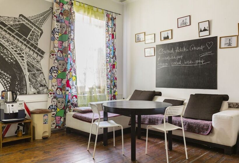 ホテル Mir Na Nevskom