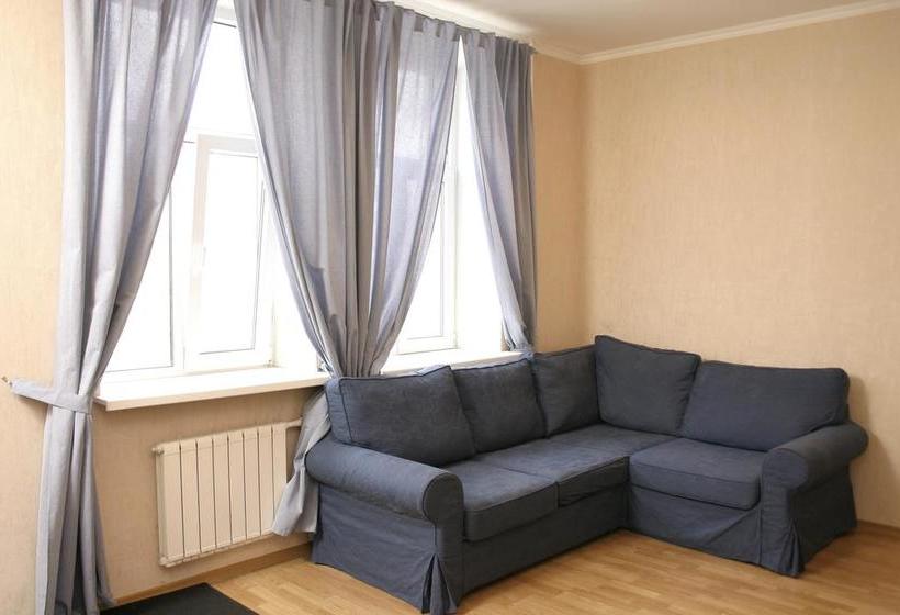 ホテル Tri Zvezdy