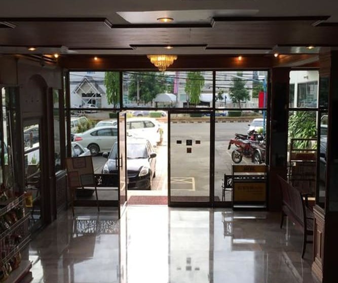 בית מלון כפרי Uthong