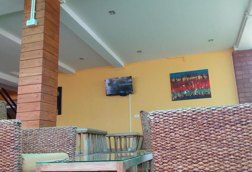 בית מלון כפרי Yellow Tique