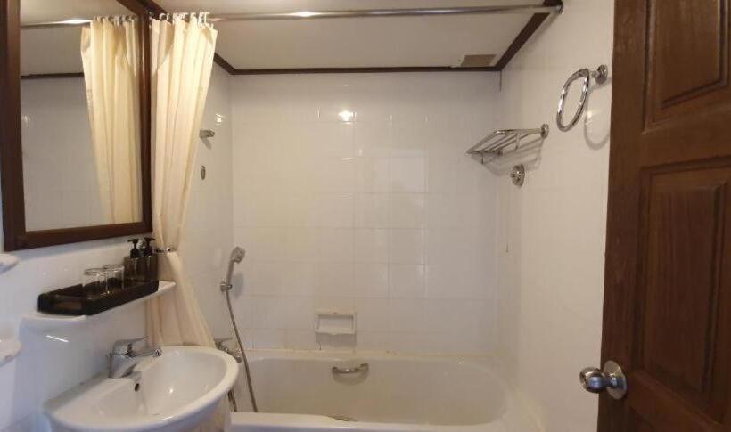 Isle Beach Resort Krabi Sha