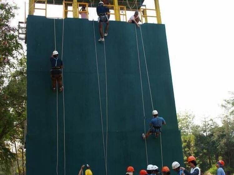 Kaengkrachan Riverside Resort