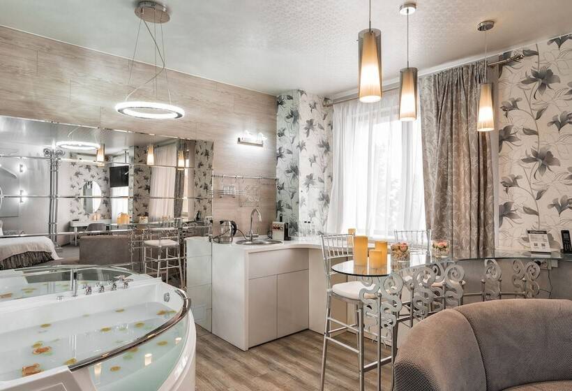 Kamarooms Business Hotel & Spa