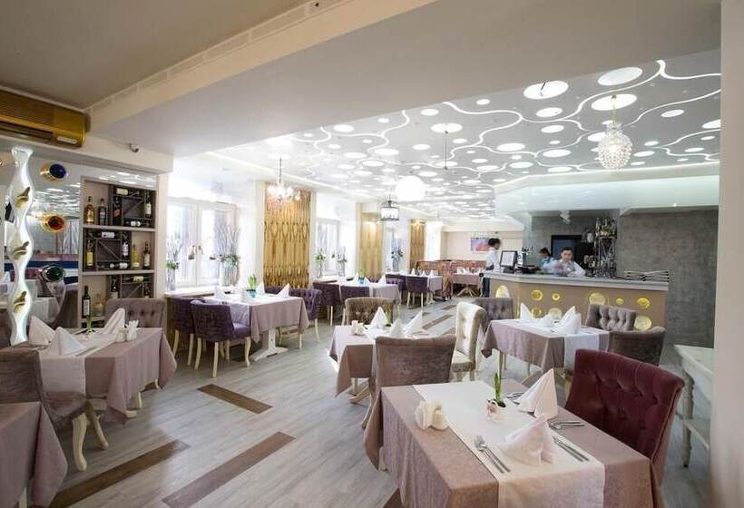 Kamarooms Business Hotel & Spa